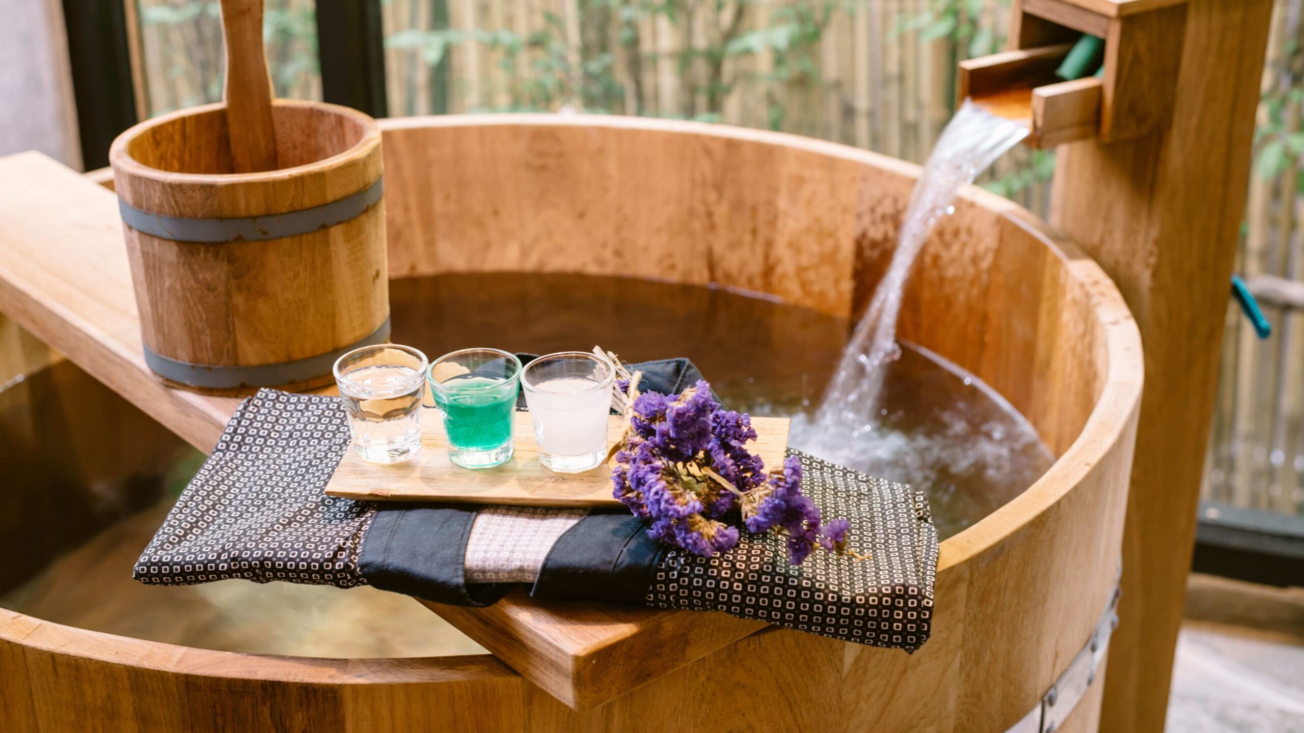 Badezimmer Im Japanischen Stil: Zwischen Purismus Und Kirschblüten within Japanisches Badezimmer